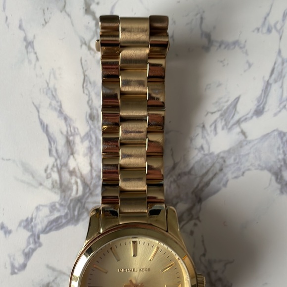 Michael Kors gold tone watch - Picture 5 of 6
